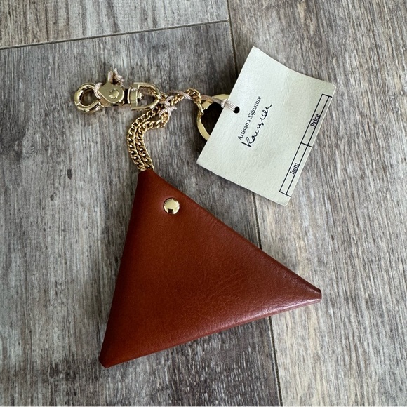 NWT! Genuine Leather Triangle Keychain with Gold Accents - Picture 3 of 3